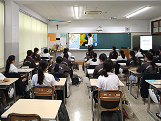 �Z���g���[�t���q�w�����w�Z�@���ʍu�`